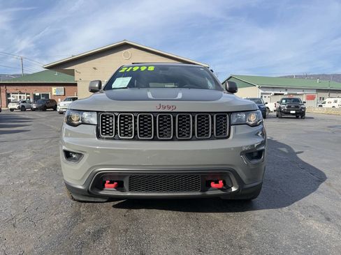 Used 2019 Jeep Grand Cherokee Trailhawk image 3