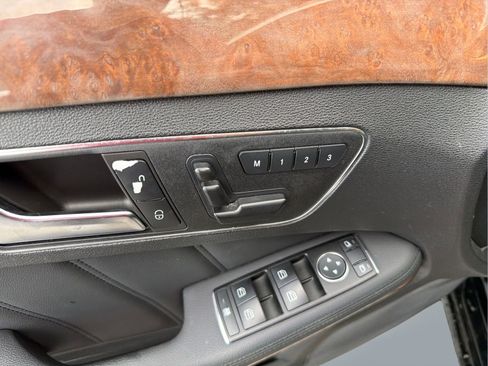 Used 2013 Mercedes-Benz E 350 Sedan image 25