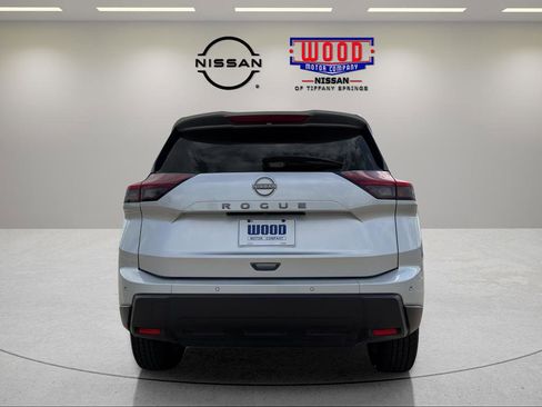 Used 2024 Nissan Rogue S FWD image 3