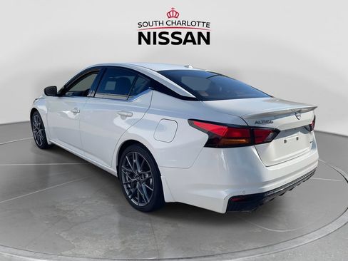Used 2024 Nissan Altima 2.0 SR FWD image 4
