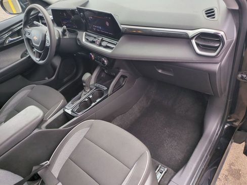 Used 2025 Chevrolet TrailBlazer LT FWD image 26