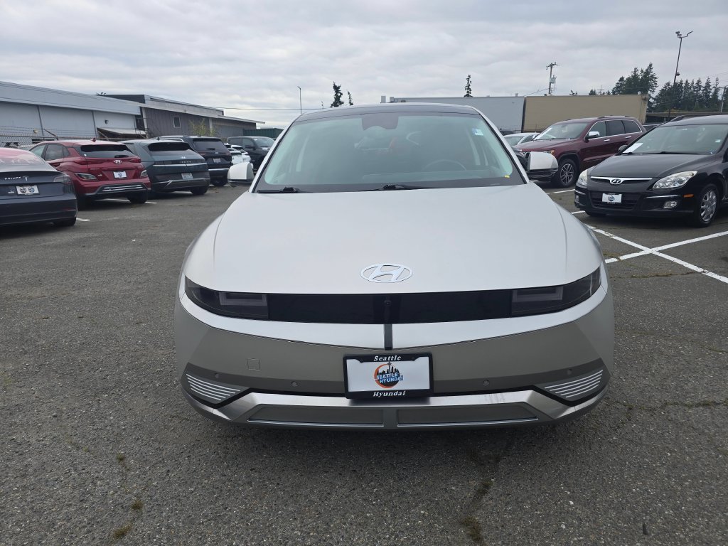 Used 2023 Hyundai Ioniq 5 Limited AWD/4WD image 2