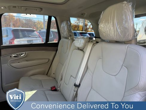 New 2026 Volvo XC90 B6 Ultra image 14