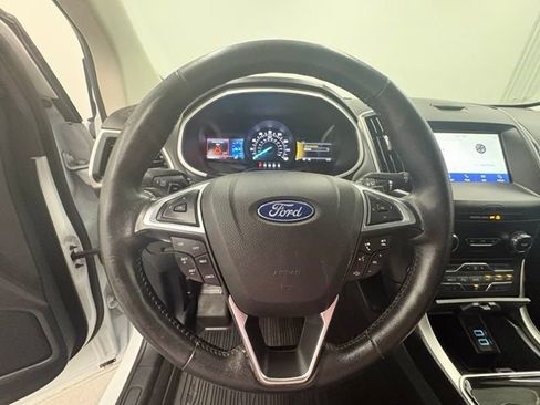 Used 2019 Ford Edge SEL w/ Equipment Group 201A AWD/4WD image 16