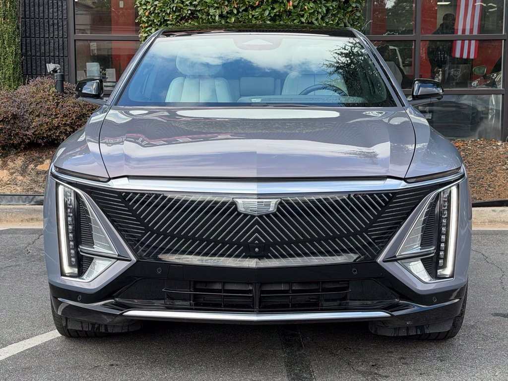 Used 2024 Cadillac Lyriq Luxury RWD image 3