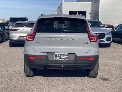 Certified 2025 Volvo XC40 B5 Plus w/ Protection Package Premier AWD/4WD image 8