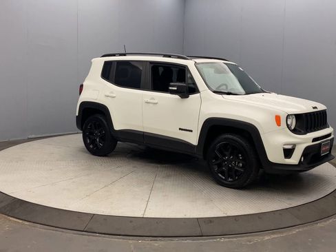 Used 2022 Jeep Renegade Altitude w/ Sun/Sound Group AWD/4WD image 7