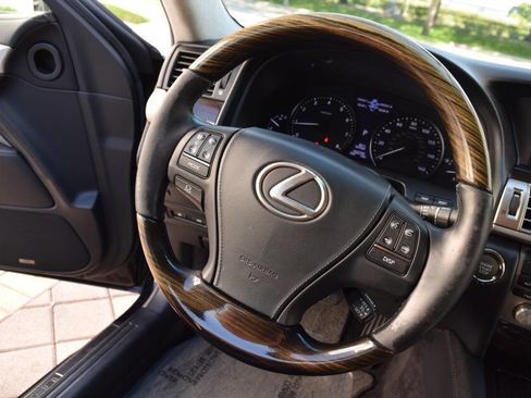 Used 2013 Lexus LS 460 AWD w/ Comfort Pkg image 69