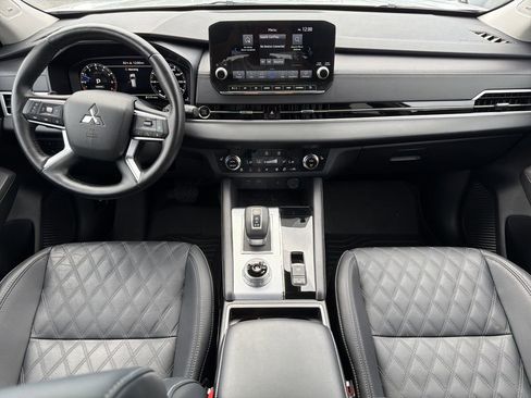 Used 2024 Mitsubishi Outlander SEL image 16