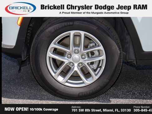 Used 2025 Jeep Grand Cherokee L Laredo RWD image 38