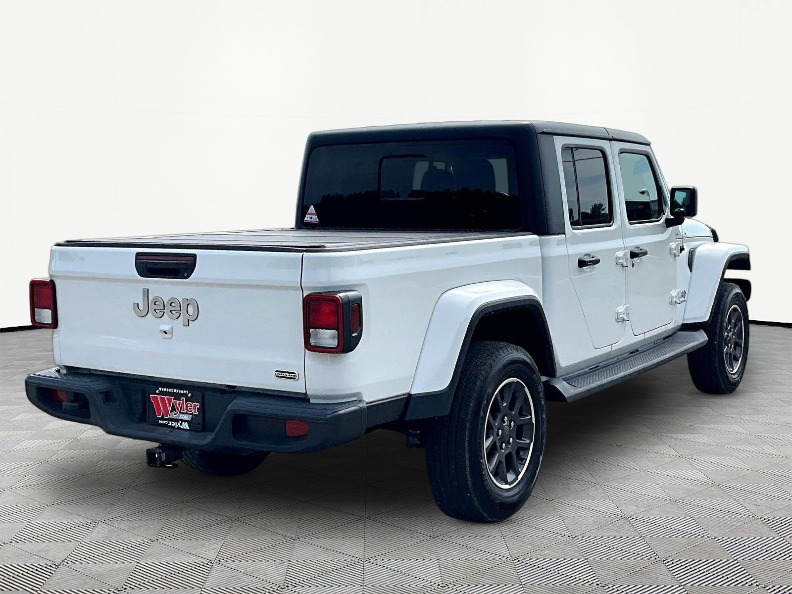 Used 2022 Jeep Gladiator Overland AWD/4WD image 6