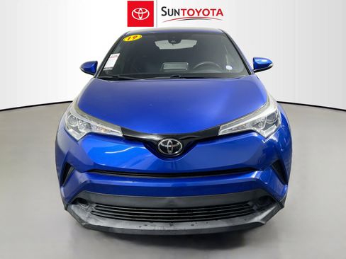 Used 2019 Toyota C-HR XLE FWD image 10