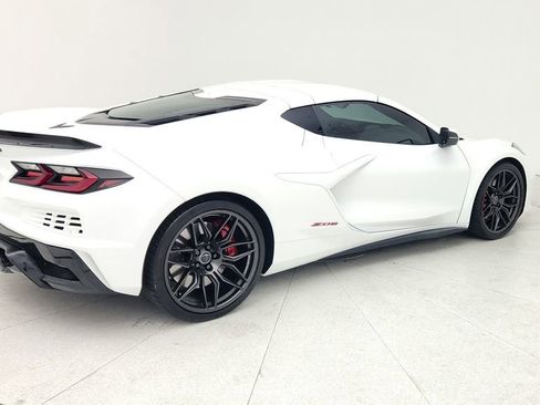 Used 2024 Chevrolet Corvette Z06 image 8