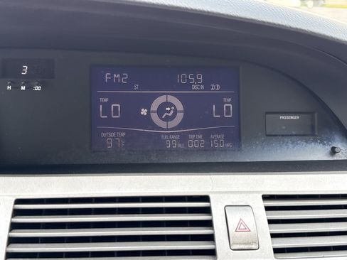 Used 2006 Toyota Avalon XLS FWD image 23