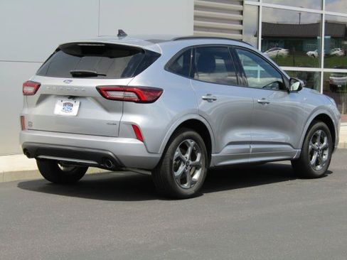 Used 2024 Ford Escape ST-Line Select AWD/4WD image 7