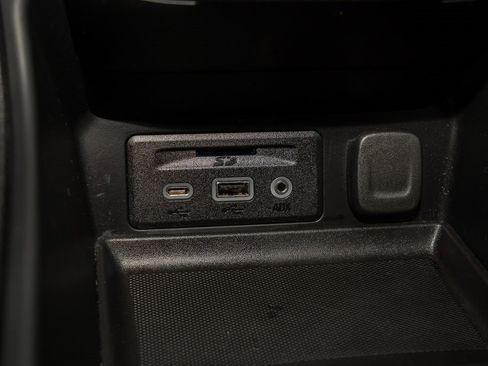 Used 2022 GMC Terrain SLT w/ Tech Package image 10