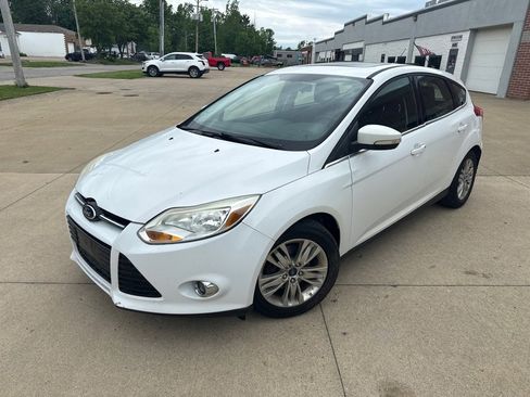 Used 2012 Ford Focus SEL FWD image 1