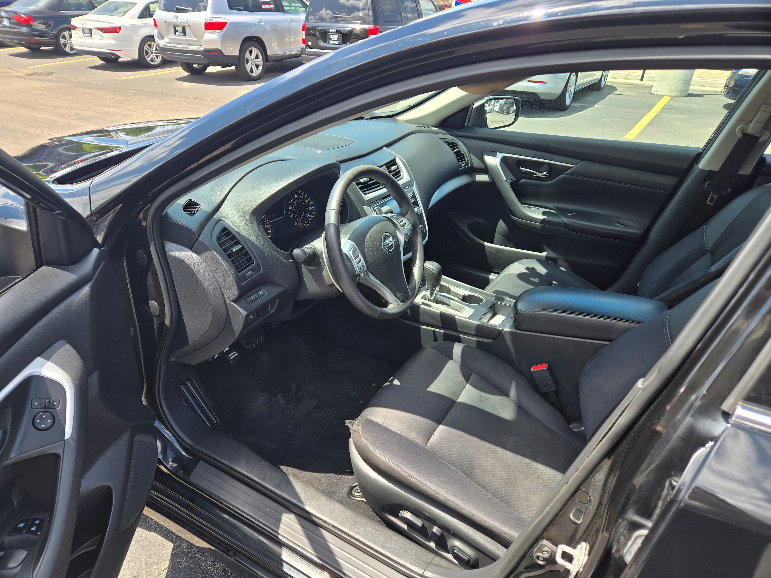 Used 2017 Nissan Altima 2.5 SR FWD image 4