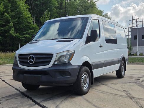 Used 2017 Mercedes-Benz Sprinter 2500 image 1
