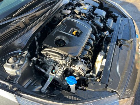 Used 2024 Kia Forte LXS image 31