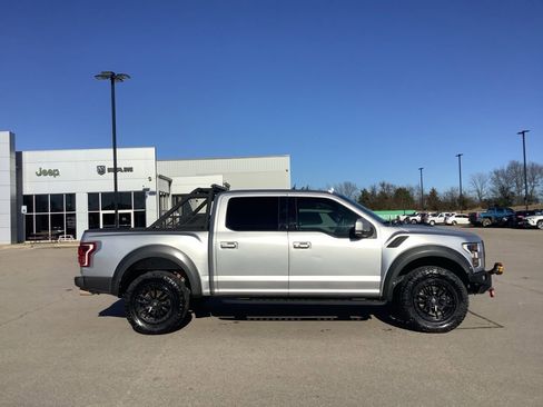 Used 2019 Ford F150 Raptor w/ Equipment Group 802A Luxury image 9