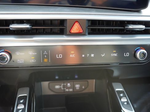 Certified 2026 Kia Sorento SX AWD/4WD image 30
