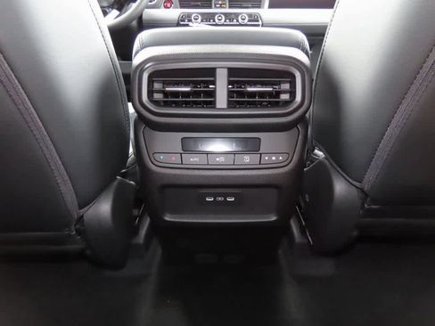 New 2025 Honda Pilot Touring image 27