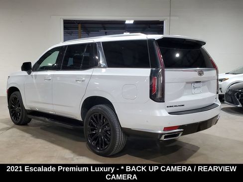 Used 2021 Cadillac Escalade Premium Luxury AWD/4WD image 12