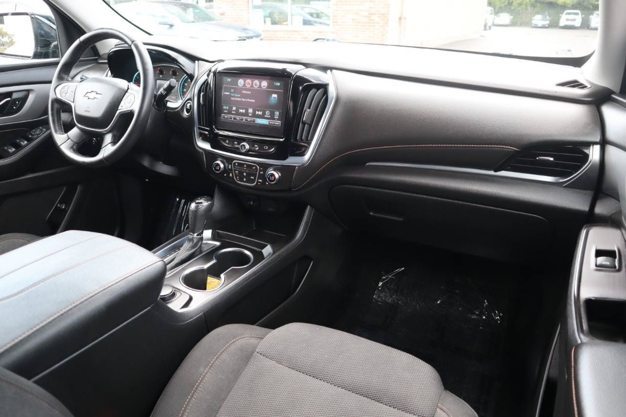 Used 2018 Chevrolet Traverse LT w/ LPO, Floor Liner Package AWD/4WD image 11