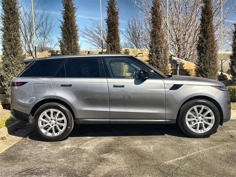 Used 2025 Land Rover Range Rover Sport image 6
