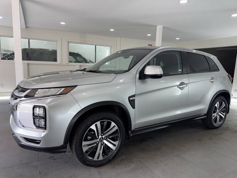 Used 2025 Mitsubishi Outlander Sport SE AWD/4WD image 2
