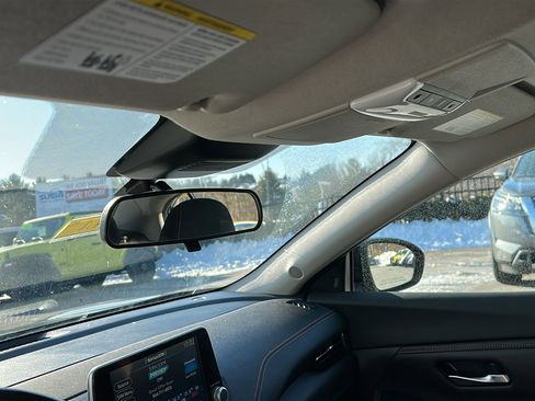 Certified 2022 Nissan Sentra SR w/ Trunk Package image 23