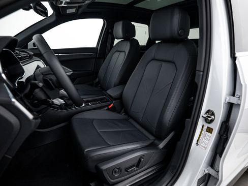 Certified 2025 Audi Q3 2.0T Premium Plus w/ Premium Plus Package image 13