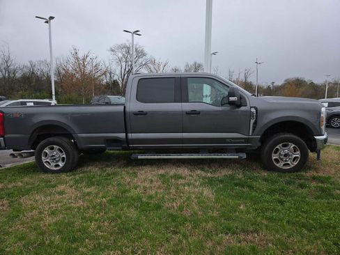 Used 2025 Ford F250 XLT image 2