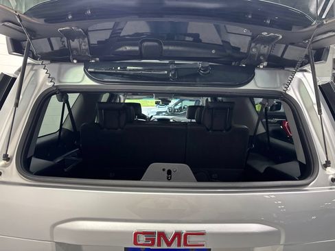 Used 2018 GMC Yukon XL SLT AWD/4WD image 48