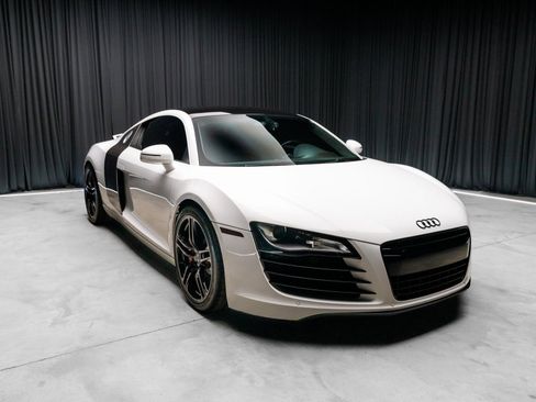 Used 2009 Audi R8 V8 image 7