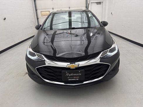 Used 2019 Chevrolet Cruze LT w/ LT Fleet Convenience Package image 6