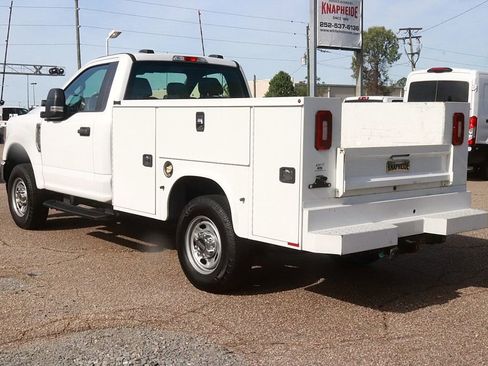 Used 2022 Ford F250 XL w/ Power Equipment Group AWD/4WD image 5
