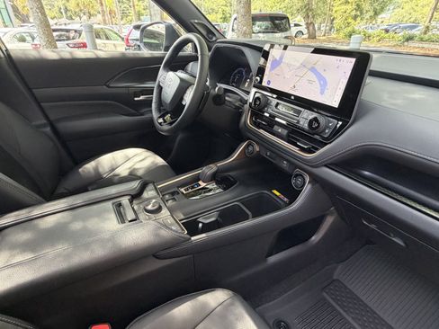 Used 2026 Toyota Grand Highlander AWD Hybrid image 47