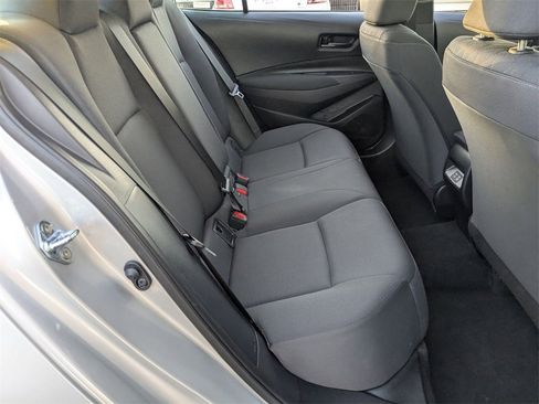 Used 2025 Toyota Corolla LE image 28