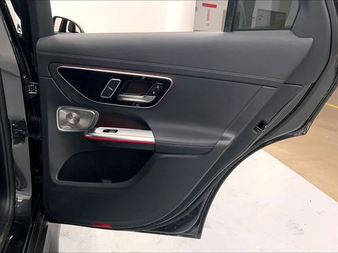 New 2026 Mercedes-Benz GLC 300 image 13