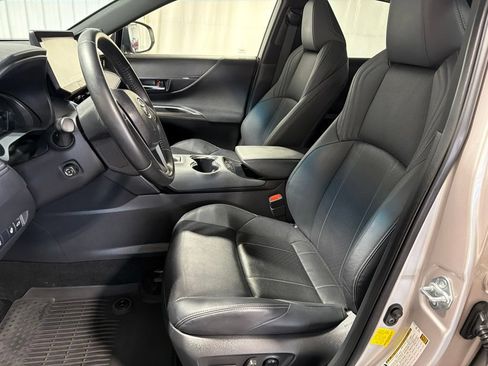 Used 2021 Toyota Venza Limited w/ Advanced Technology Package AWD/4WD image 5