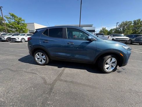 Used 2024 Buick Encore GX Preferred AWD/4WD image 4