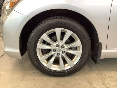 Used 2014 Toyota Venza XLE w/ XLE Premium Package AWD/4WD image 6