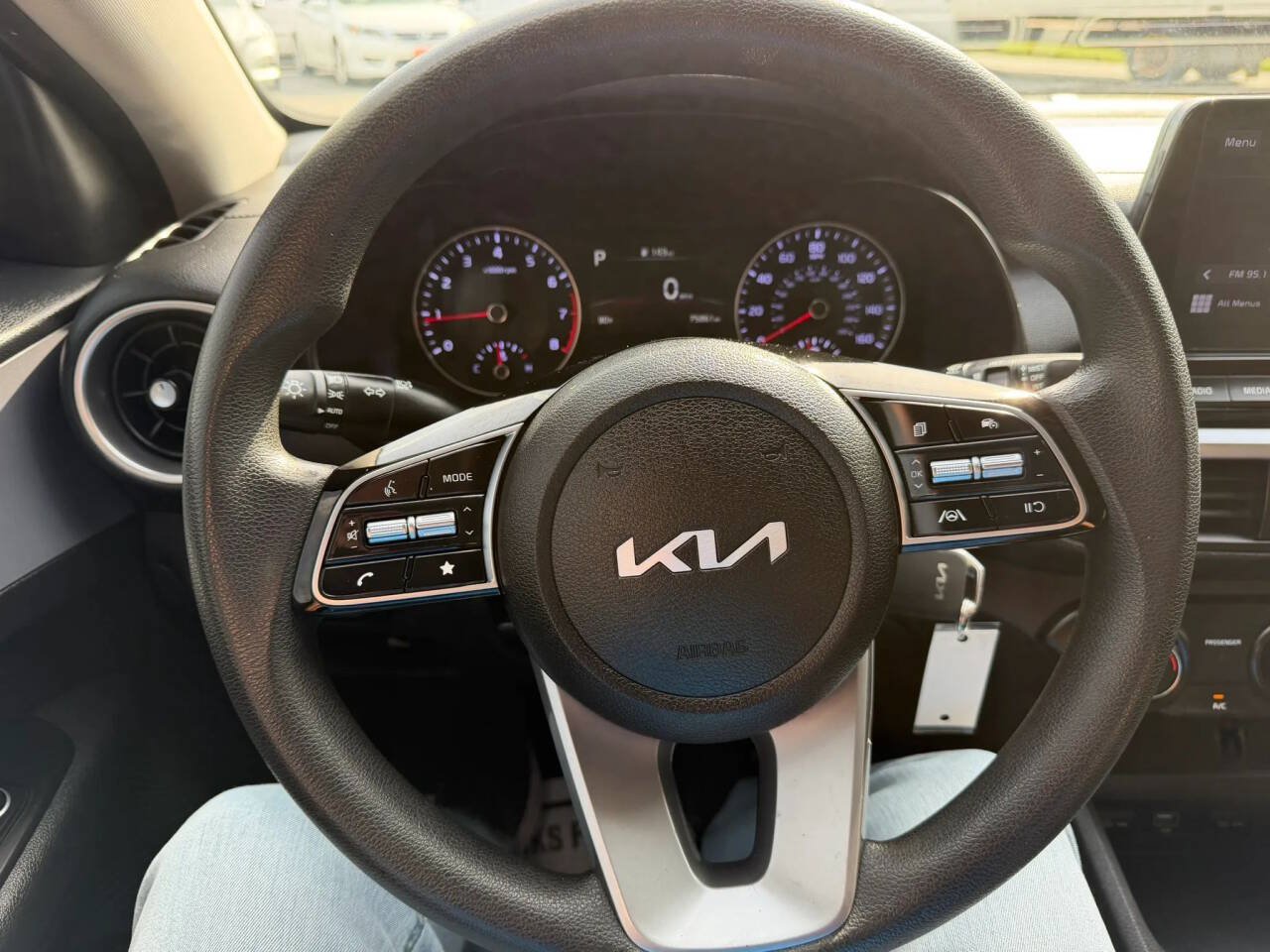 Used 2022 Kia Forte LXS FWD image 12