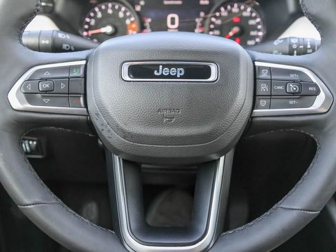 Used 2025 Jeep Compass Limited AWD/4WD image 24