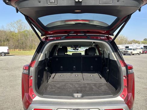 Used 2024 Nissan Pathfinder SL image 20