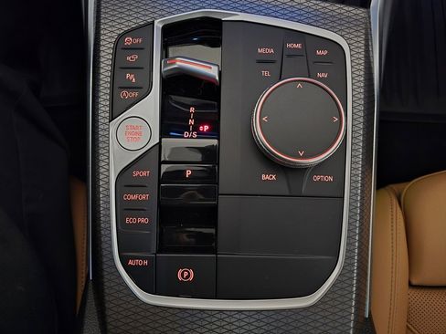 Used 2025 BMW 330i xDrive Sedan w/ Premium Package image 23