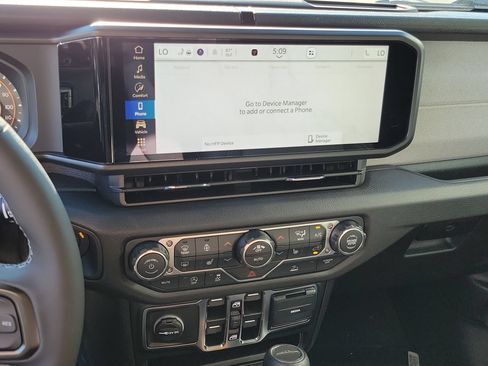 New 2026 Jeep Gladiator Sport AWD/4WD image 9