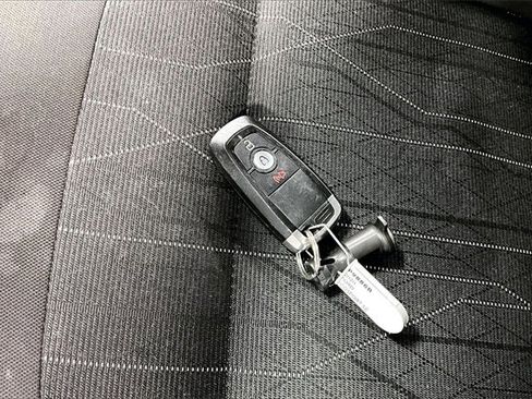 Used 2020 Ford EcoSport SE w/ SE Convenience Package image 32